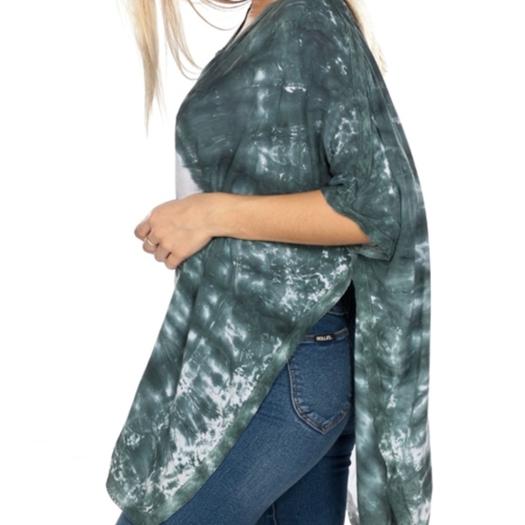 TOP BOHO Tie-Dye PONCHO TOP - Picture 4 of 4
